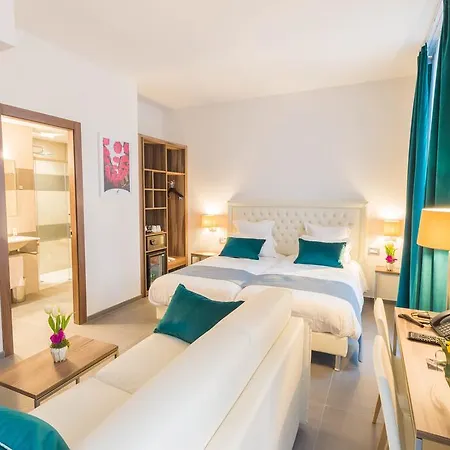 Azur Riviera Hotel 4*