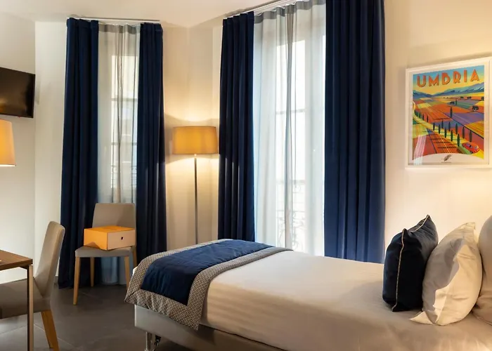 Hotell Azur Riviera 4*