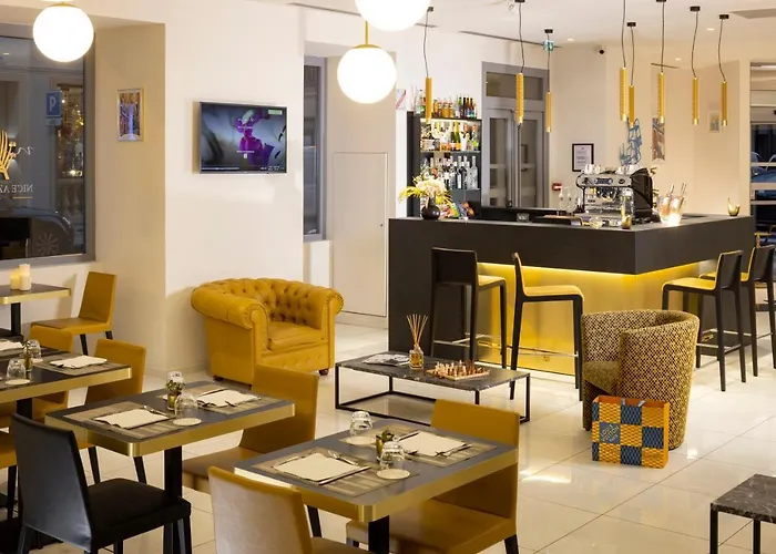 Azur Riviera Hotell