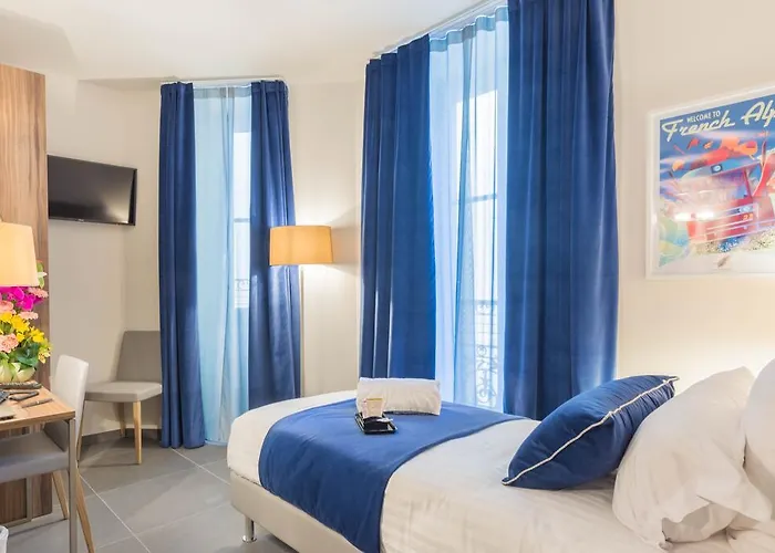 Hotell Azur Riviera Nice