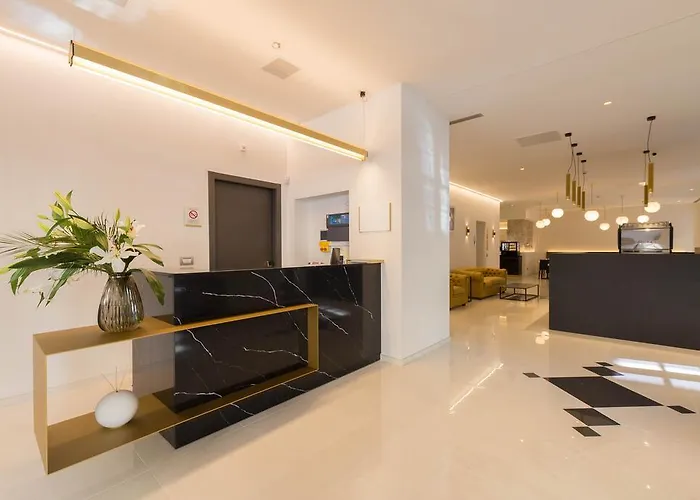 Azur Riviera Hotell 4*