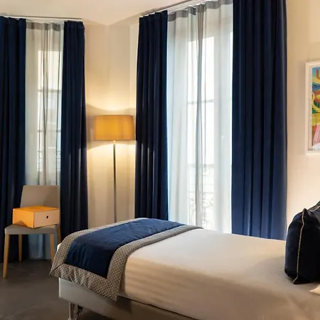 Hotell Azur Riviera 4*