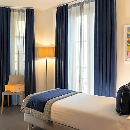 Azur Riviera Hotel
