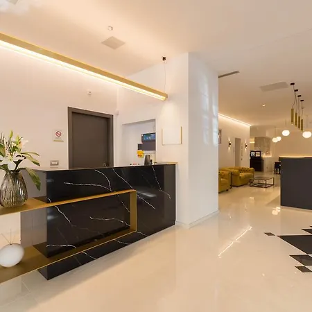 Azur Riviera Hotell 4*