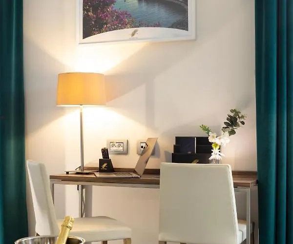 Azur Riviera 4*