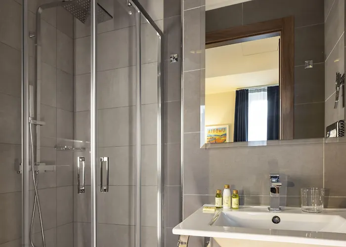 Azur Riviera Szálloda 4*